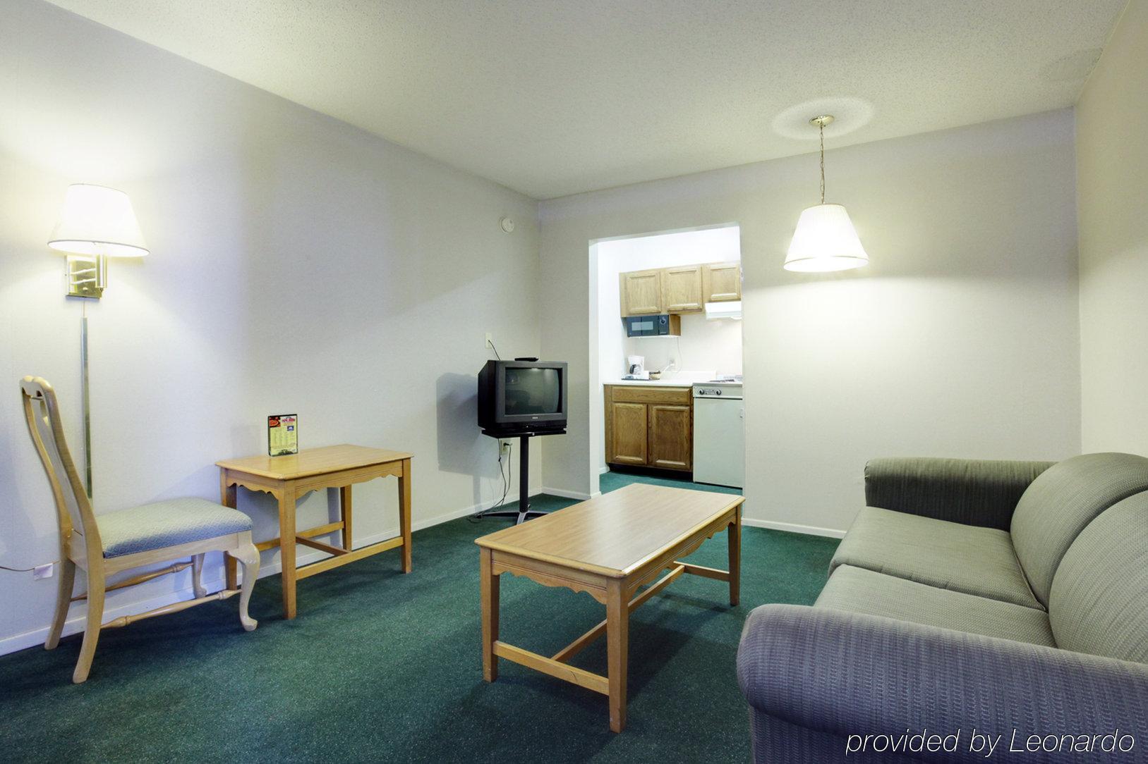 Knights Inn Amarillo Room photo